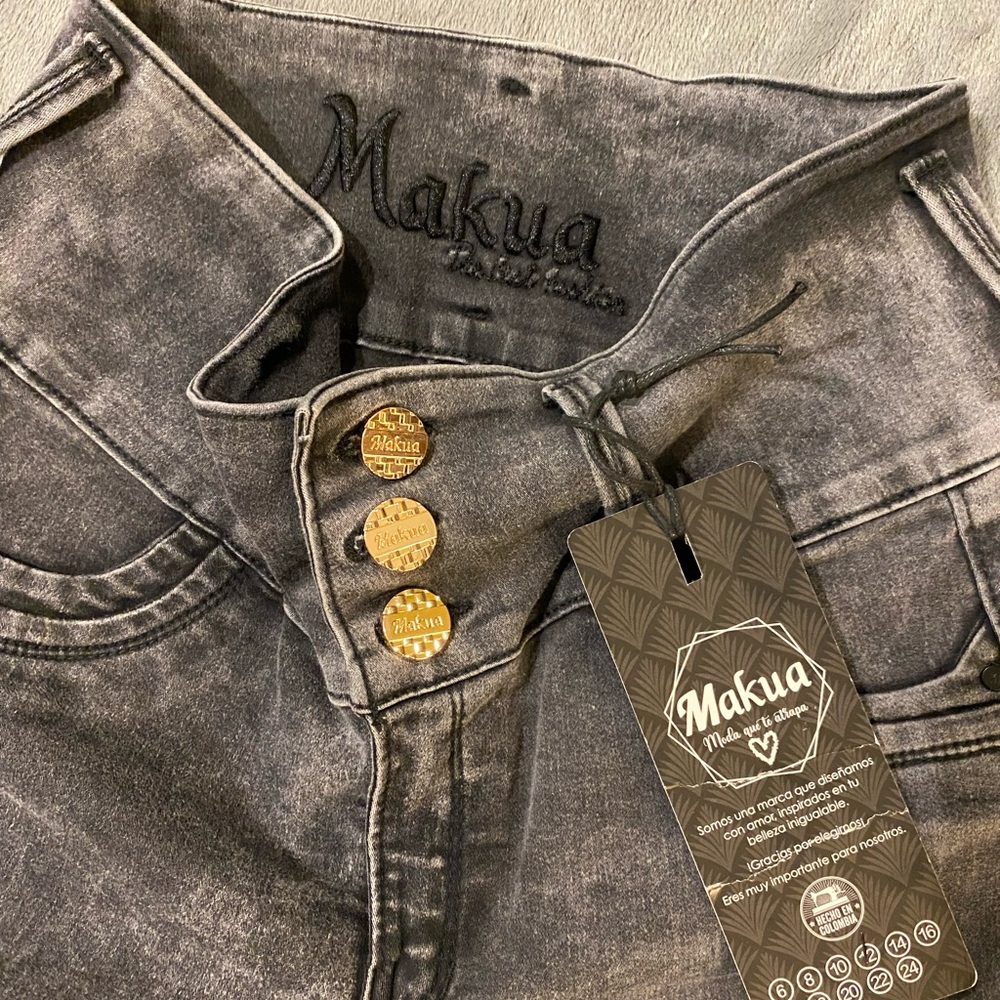 NWT stretch ripped jeans black acid washed denim high waisted skinny, butt lift